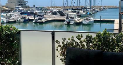 Mariners Cove Mindarie ~ Luxe Marina Waterfront