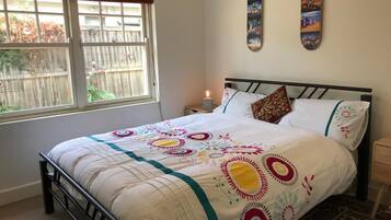 2 bedrooms, desk, iron/ironing board, free WiFi