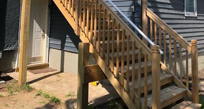 Remodeled 2nd-floor apartment blocks from Mayo