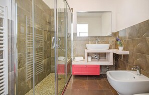 Shower - Beautiful apartment in Moneglia (Moneglia)
