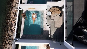Outdoor pool - Dacha on Maggie No#1 OPULENT AND LUXURIOUS (Nelly Bay)