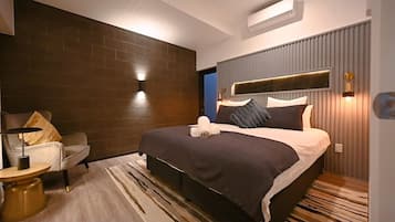 7 bedrooms, iron/ironing board, travel crib, free WiFi