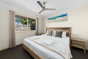 3 bedrooms, in-room safe, desk, iron/ironing board