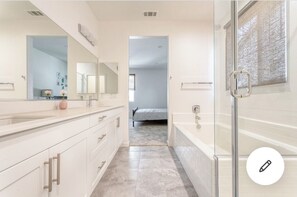 Hair dryer, towels - Cozy house (Chino)