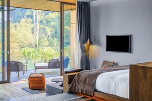 1 chambre, minibar, coffres-forts dans les chambres, bureau