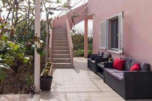 Apartment (Two Bedroom Apartment) | Terrasse/Patio
