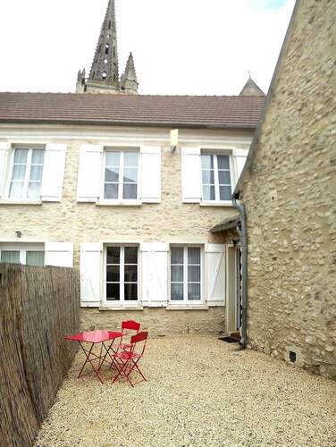 Proche de Senlis, maison entière de 2 chambres, entre Asterix et Disneyland, 4p.