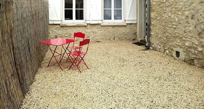 Proche de Senlis, maison entiĂšre de 2 chambres, entre Asterix et Disneyland, 4p.