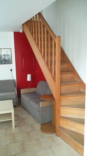 Interior - Near Senlis, whole house with 2 bedrooms, between Asterix and Disneyland, 4p. (Baron)