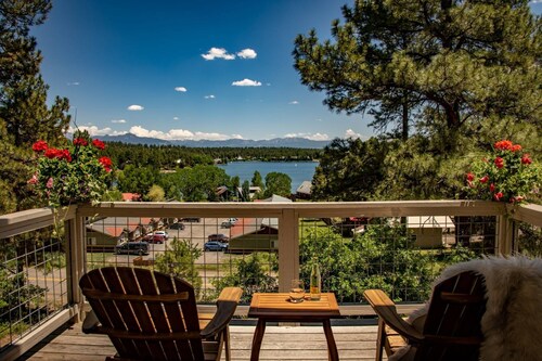 Tubing Promo!  Lake and Mountain Views, Pet-Friendly and Great Up Town Location!
