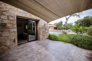 Exterior detail - Modern villa with private pool and garden, in a secure estate (Porto-Vecchio)