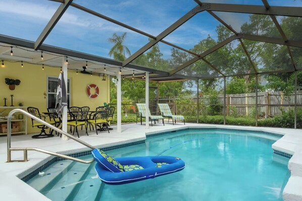 Outdoor pool, a heated pool
