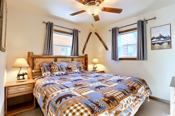 2 bedrooms, iron/ironing board, travel cot, free WiFi