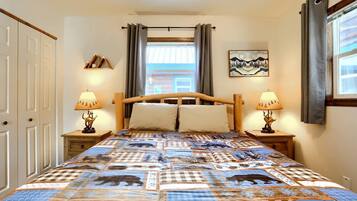 2 bedrooms, iron/ironing board, travel crib, free WiFi