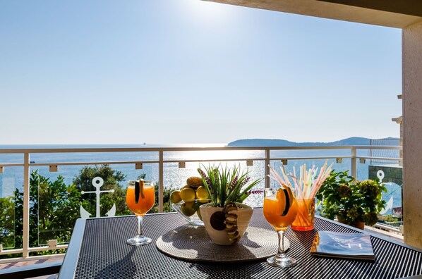 Studio (Studio Apartment) | Balcony