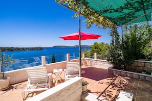 Appartement (One Bedroom Apartment) | Terrasse/Patio