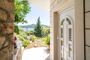Apartamento (One bedroom apartment with Balcony an) | Fachada