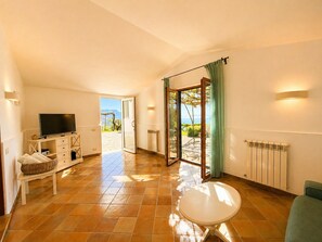 Smart TV - Sea View Villa with Infinity Pool and Stunning Panoramic Views (Massa Lubrense, Sant'Agata sui due Golfi (NA))