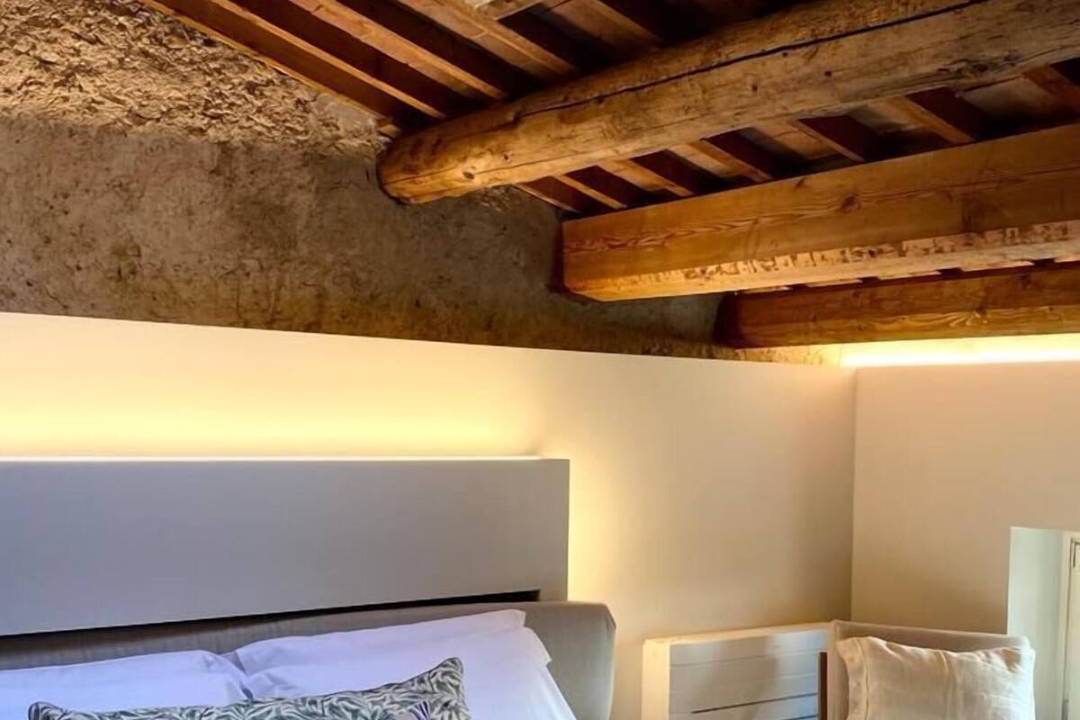 Decoración personalizada, muebles diferentes y escritorio
