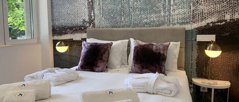 2 室のベッドルーム、アイロン / アイロン台、WiFi (無料)、ベッドシーツ