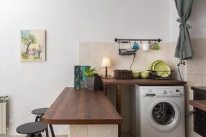 Departamento (Comfort Two-Bedroom Apartment) | Cocina privada | Refrigerador