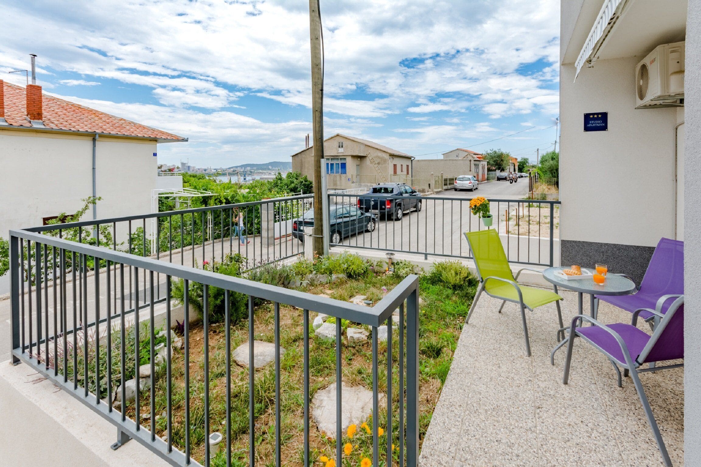 المنشأة من الخارج