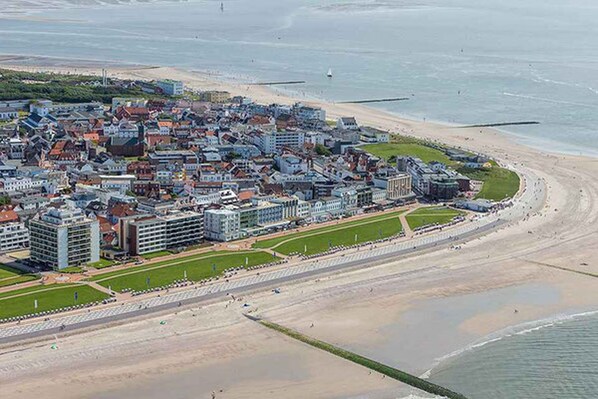 Helikopter-/Flugzeugrundflüge