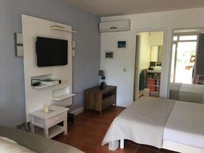 1 bedroom, iron/ironing board, free WiFi, bed sheets