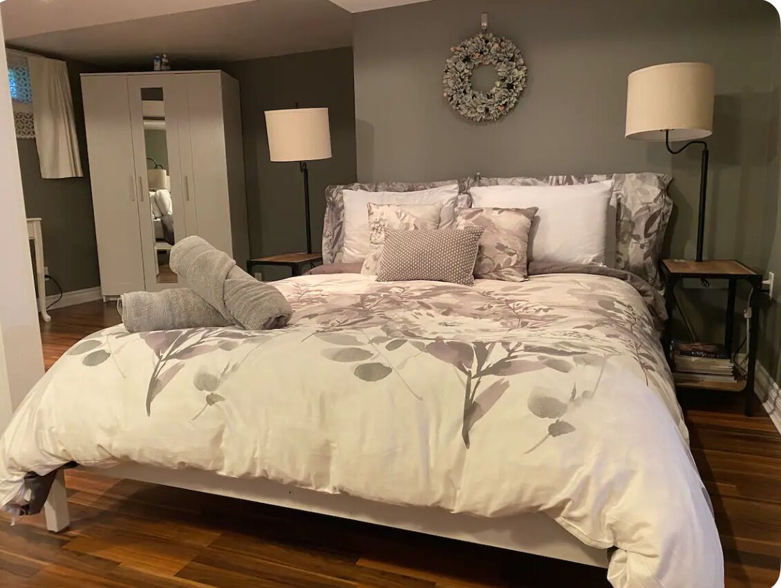 1 bedroom, desk, iron/ironing board, WiFi