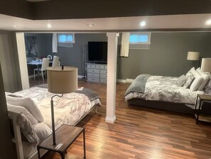 1 bedroom, desk, iron/ironing board, WiFi