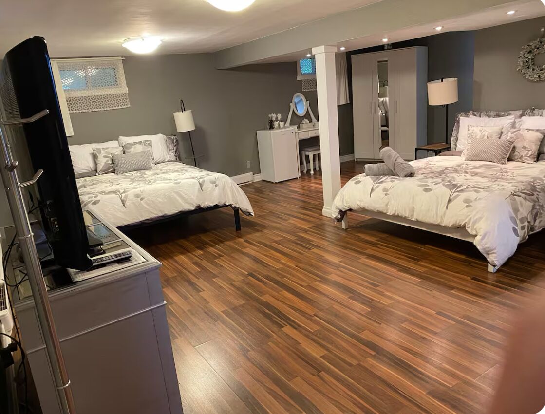 1 bedroom, desk, iron/ironing board, WiFi
