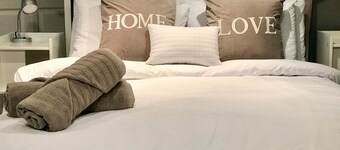 Ultra-clean basement apartment near Montreal airport!