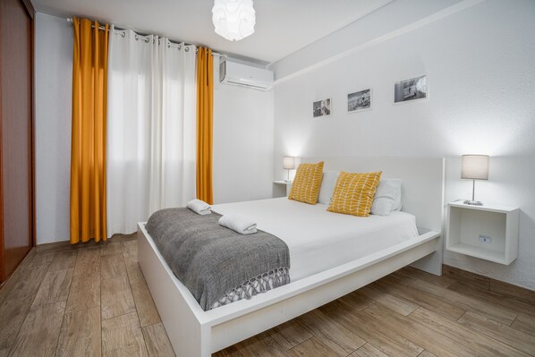 3 bedrooms, iron/ironing board, free WiFi