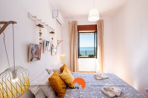 2 chambres, fer et planche à repasser, Wi-Fi gratuit, draps fournis