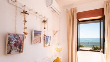 2 bedrooms, iron/ironing board, free WiFi