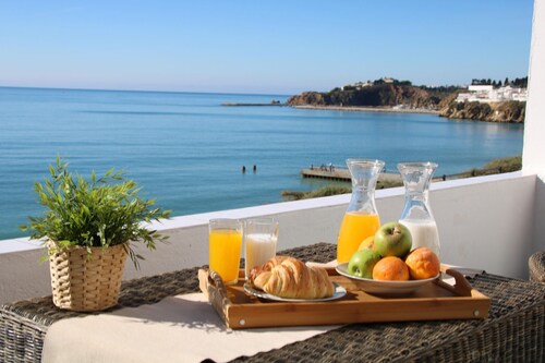 #003 Cottage By Home Holidays