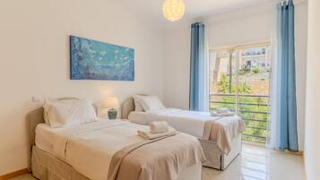2 bedrooms, iron/ironing board, free WiFi