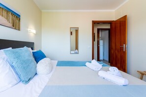 1 habitación, tabla de planchar con plancha y wifi gratis 