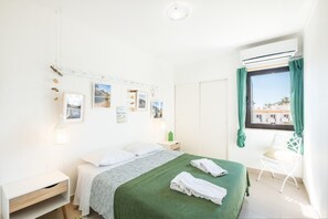 1 habitación, tabla de planchar con plancha y wifi gratis 