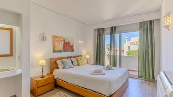 2 camere, ferro/asse da stiro, Wi-Fi gratuito