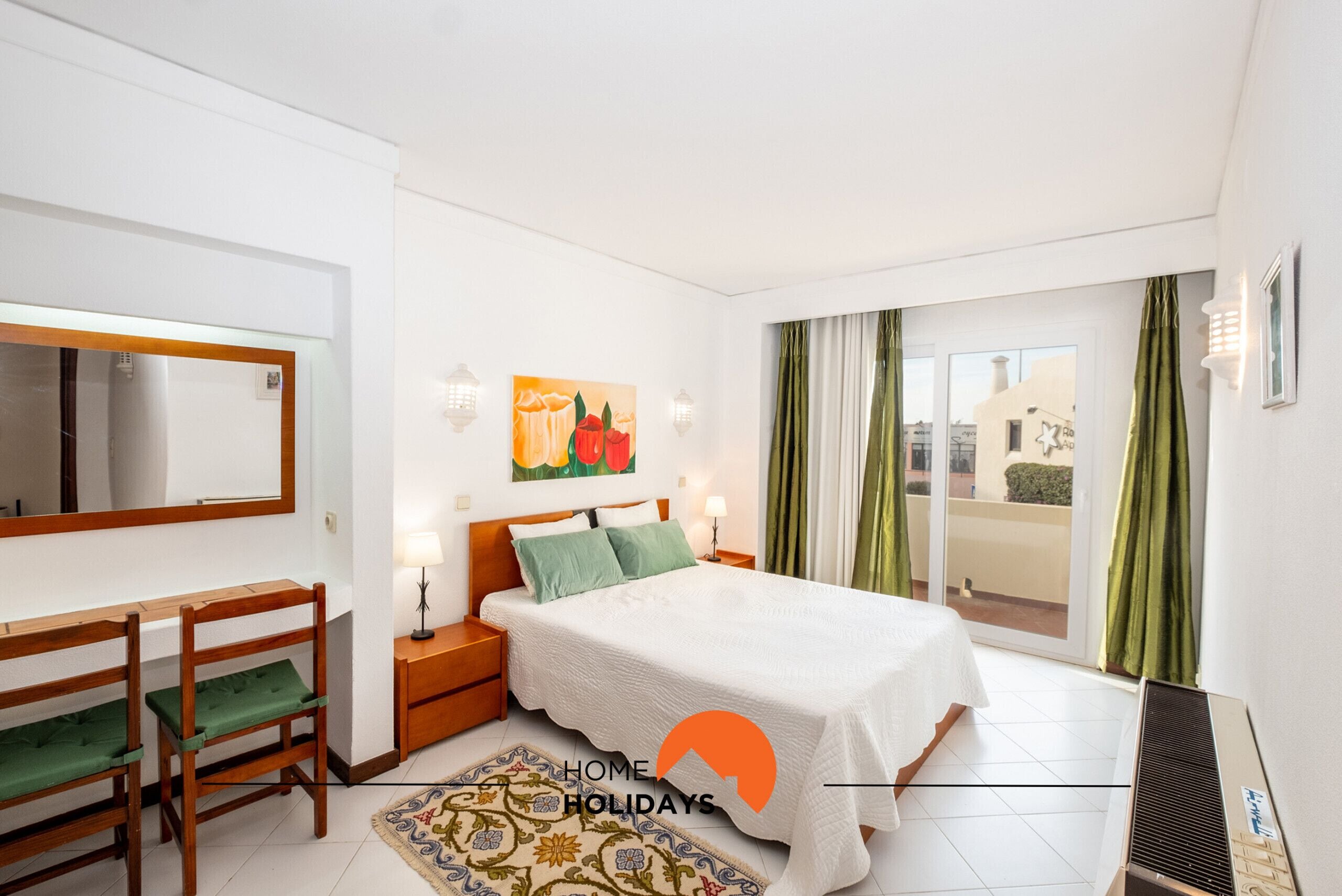 2 bedrooms, iron/ironing board, free WiFi