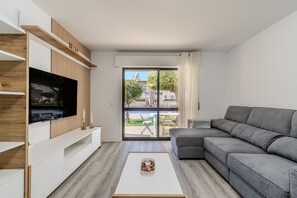 TV - #022 T2 Velamar by Home Holidays (Albufeira)