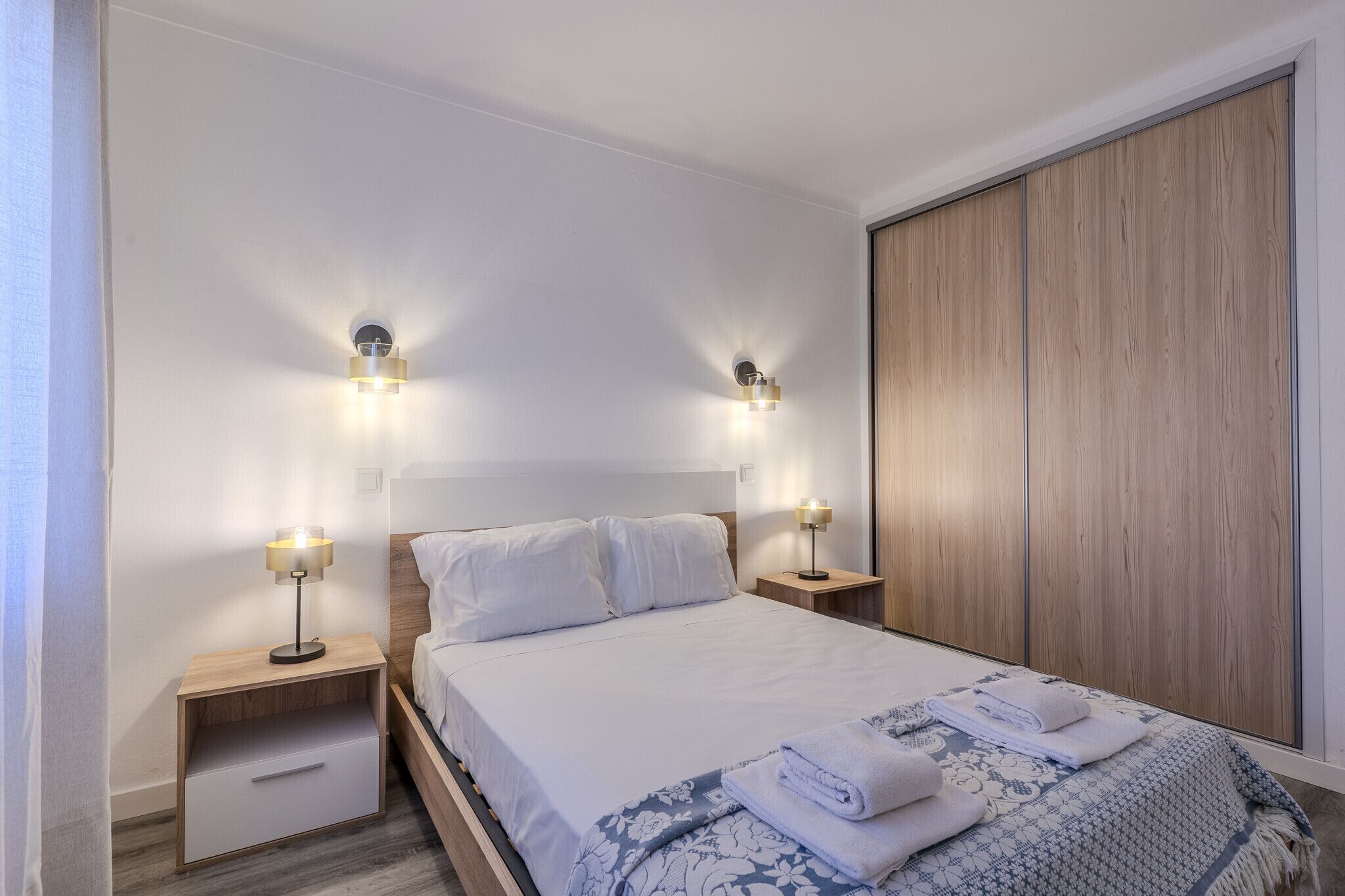 2 bedrooms, iron/ironing board, free WiFi
