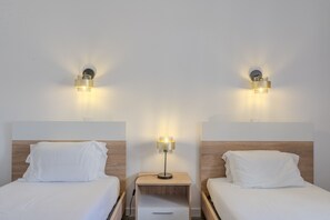 2 bedrooms, iron/ironing board, free WiFi