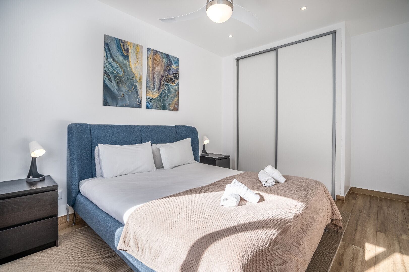 3 chambres, fer et planche à repasser, Wi-Fi gratuit