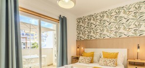 Bügeleisen/Bügelbrett, kostenloses WLAN