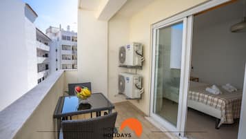 Iron/ironing board, free WiFi