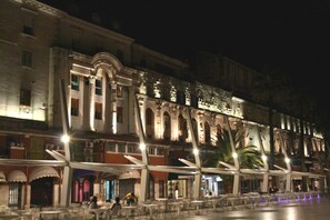 مكان جذب سياحي