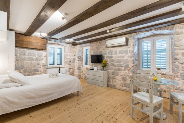 1 غرفة نوم وواي فاي وملاءات أسرّة