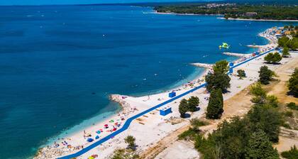 Villa Elena Deluxe with whirlpool and POOL by the SEA